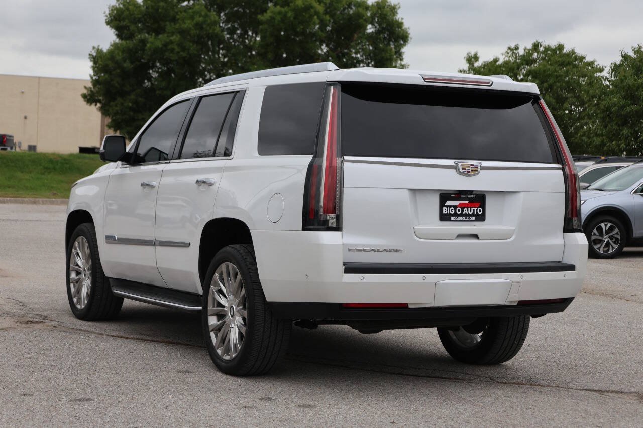 Used 2017 Cadillac Escalade Premium Luxury AWD/4WD image 11