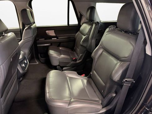 Used 2025 Ford Expedition Active AWD/4WD image 13