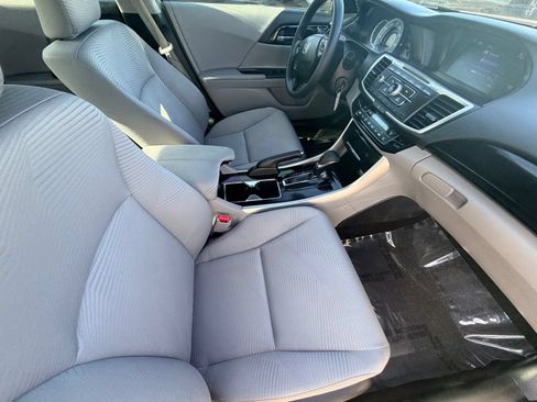 Certified 2017 Honda Accord LX image 12