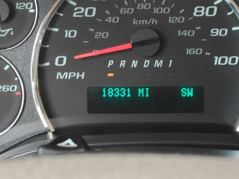 Used 2025 Chevrolet Express 3500 LT w/ LT Preferred Equipment Group RWD image 29