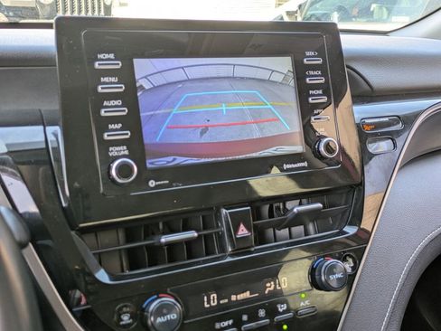 Used 2024 Toyota Camry SE image 15