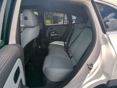Used 2026 Mercedes-Benz GLA 250 image 5