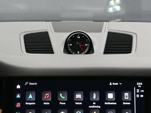 Certified 2022 Porsche Cayenne AWD/4WD image 25