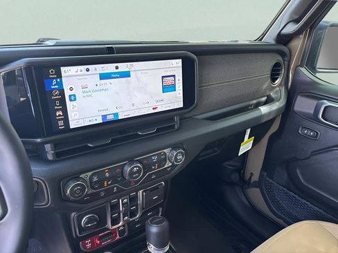 New 2026 Jeep Gladiator Willys AWD/4WD image 32