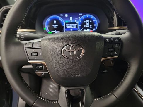 Used 2026 Toyota Crown AWD/4WD image 24