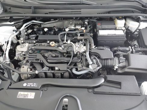 Used 2024 Toyota Corolla LE FWD image 27