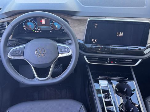 New 2026 Volkswagen Atlas SE image 12