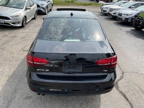 Used 2017 Volkswagen Jetta SE FWD image 8