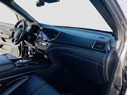 Used 2025 Honda Ridgeline TrailSport image 30