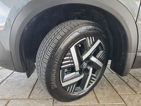 Certified 2025 Nissan Kicks SV image 30