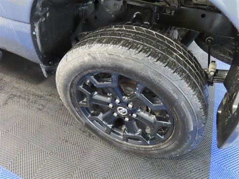 Used 2019 Nissan Titan SV w/ SV Convenience Package AWD/4WD image 7