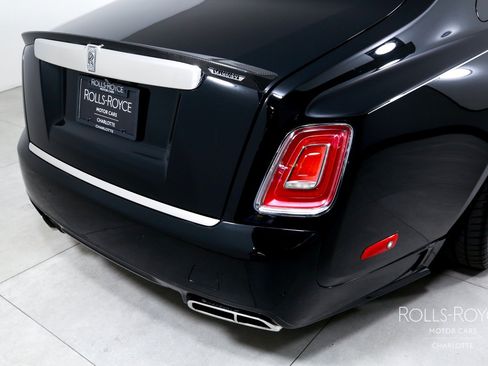 Used 2018 Rolls-Royce Phantom Sedan RWD image 49