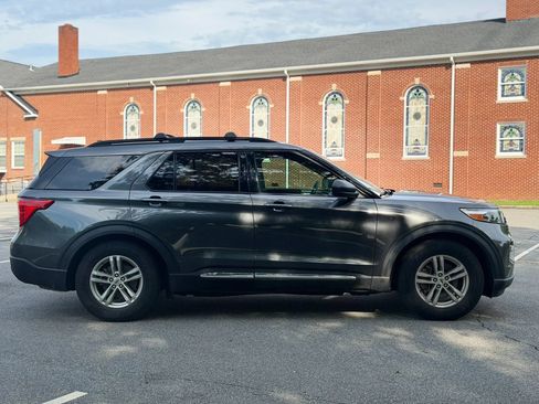 Used 2020 Ford Explorer XLT w/ Equipment Group 202A RWD image 7