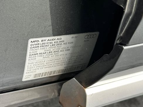 Used 2022 Audi SQ5 Premium Plus image 34