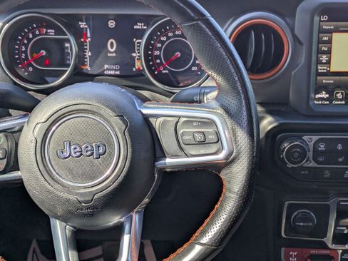 Used 2022 Jeep Gladiator Mojave w/ LED Lighting Group image 20