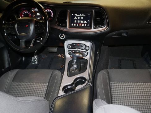 Used 2023 Dodge Challenger SXT RWD image 16
