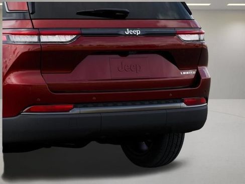 New 2026 Jeep Grand Cherokee Limited w/ Limited Altitude Package RWD image 13