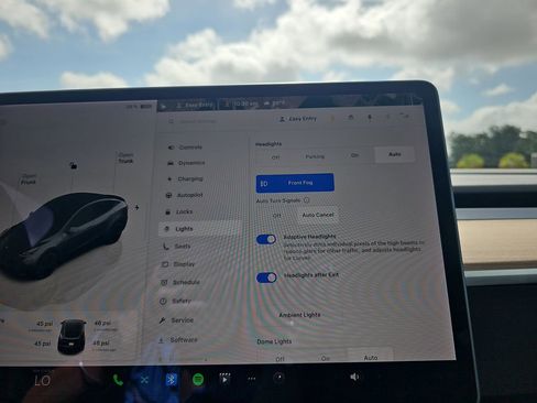 Used 2022 Tesla Model Y Performance AWD/4WD image 31