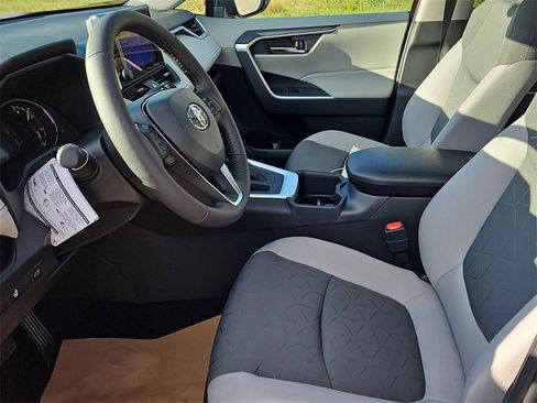 New 2025 Toyota RAV4 XLE image 20