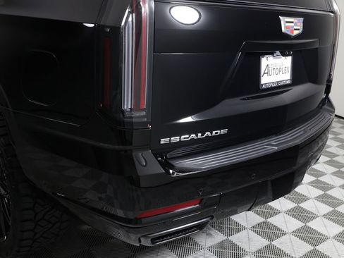 Used 2026 Cadillac Escalade Sport w/ Touring Package AWD/4WD image 57