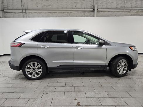Used 2022 Ford Edge Titanium image 16
