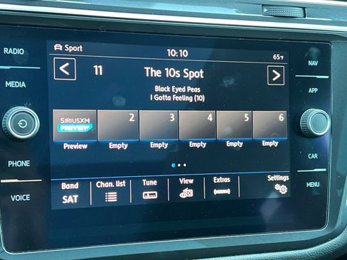 Used 2019 Volkswagen Tiguan SEL image 18