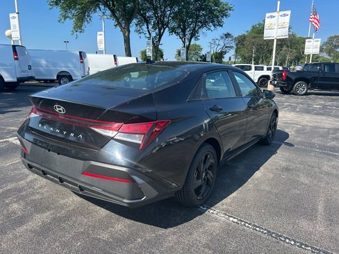 Used 2026 Hyundai Elantra Sport FWD image 5