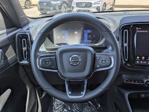 Used 2026 Volvo XC40 B5 Ultra w/ Climate Package AWD/4WD image 16