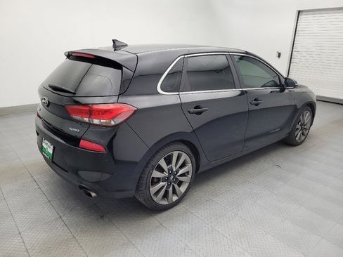Used 2018 Hyundai Elantra GT Sport FWD image 10