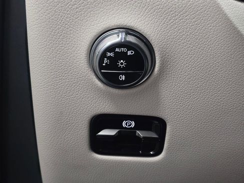 New 2026 Mercedes-Benz GLC 300 4MATIC image 37