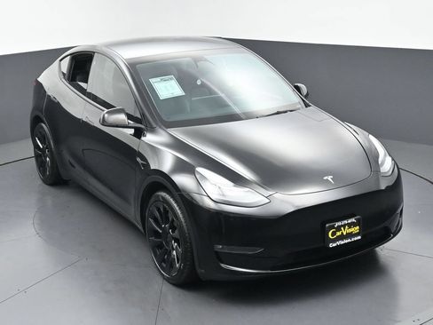 Used 2023 Tesla Model Y Long Range AWD/4WD image 42