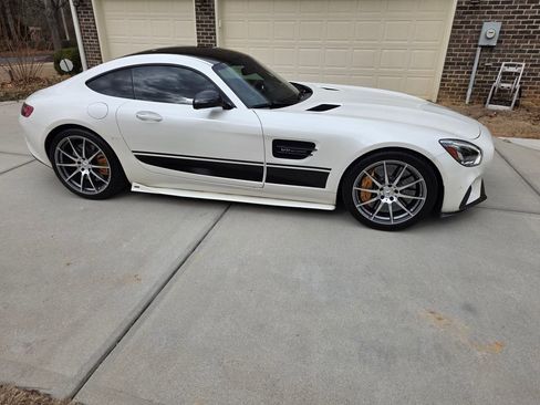 Used 2016 Mercedes-Benz AMG GT S image 2