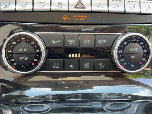 Used 2020 Mercedes-Benz SL 550 image 17