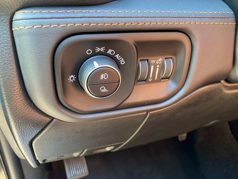 Used 2024 RAM 2500 Limited AWD/4WD image 15