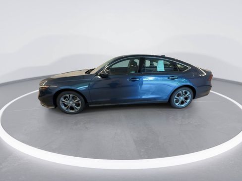 Used 2023 Honda Accord EX image 3