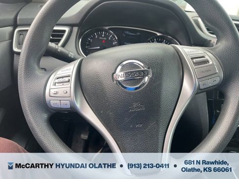 Used 2015 Nissan Rogue SV w/ SV Premium Package image 5