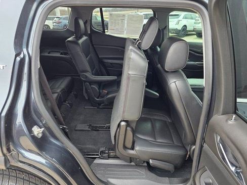 Used 2019 GMC Acadia SLT FWD image 16