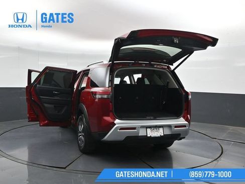 Used 2023 Nissan Pathfinder SL AWD/4WD image 58
