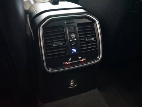 Used 2018 Porsche Macan image 14