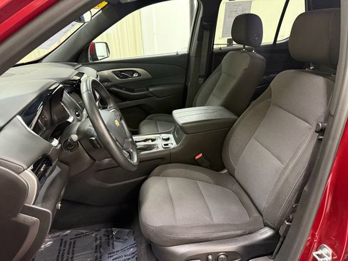 Used 2023 Chevrolet Traverse LT image 29