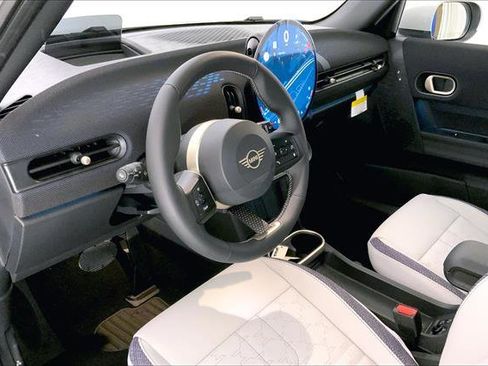 Used 2026 MINI Cooper 4-Door Hardtop image 4