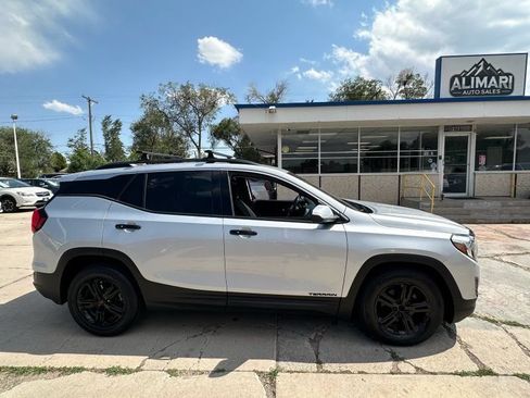 Used 2018 GMC Terrain SLE w/ Infotainment Package I FWD image 8