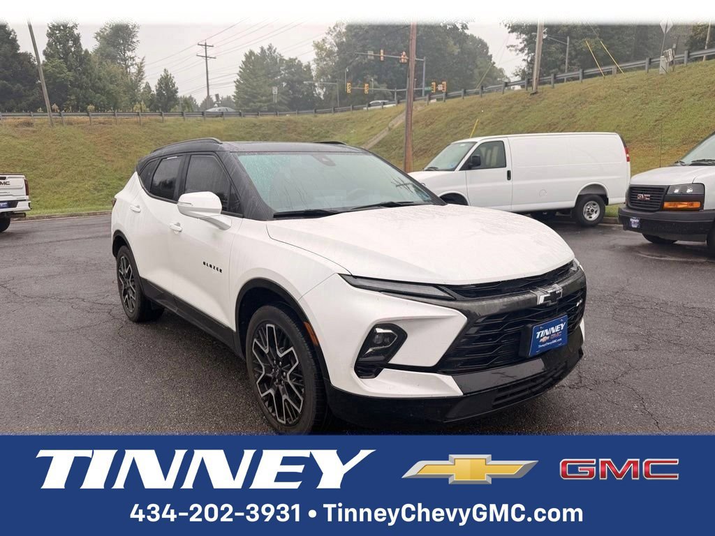 Used 2023 Chevrolet Blazer RS AWD/4WD image 1