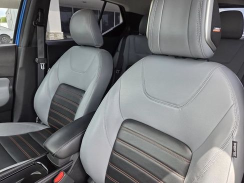 Used 2022 Nissan Kicks SR w/ Premium Package FWD image 25