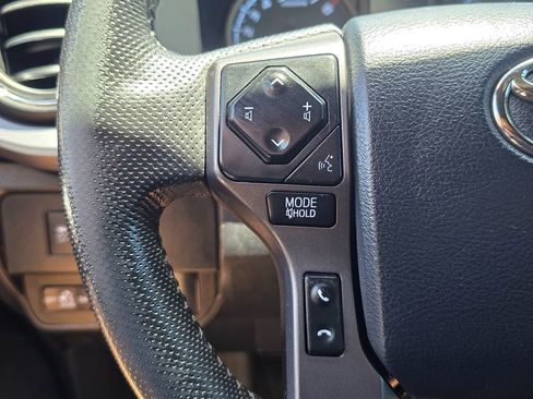 Used 2020 Toyota Tacoma TRD Off-Road w/ Technology Package RWD image 32