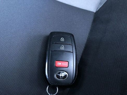 Used 2025 Toyota Tacoma TRD Off-Road image 25