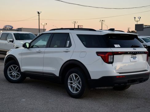 New 2026 Ford Explorer Active image 4