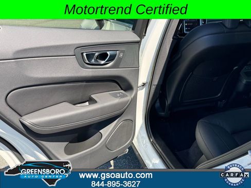 Used 2022 Volvo XC60 B5 Momentum AWD/4WD image 19