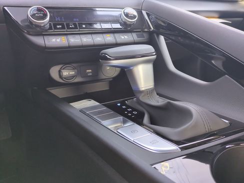 New 2026 Hyundai Elantra Limited image 20