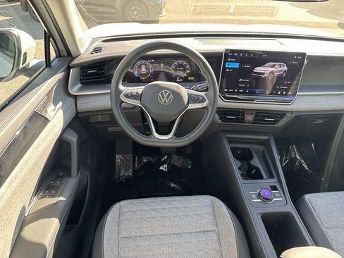 New 2025 Volkswagen Tiguan S FWD image 8